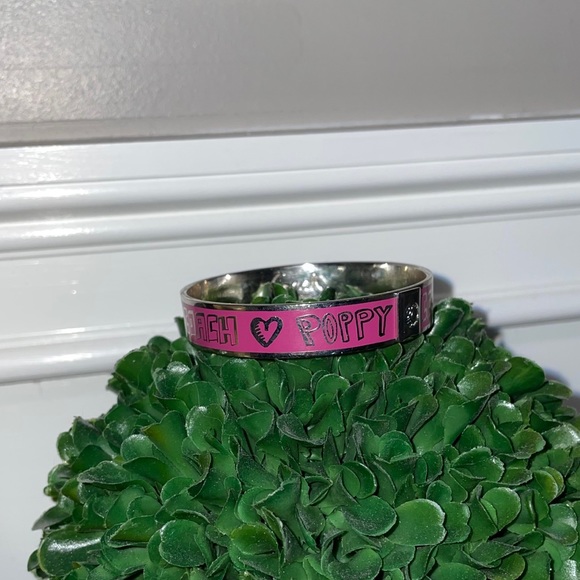 Vibrant color , adds a little edge to any outfit! - Picture 3 of 3